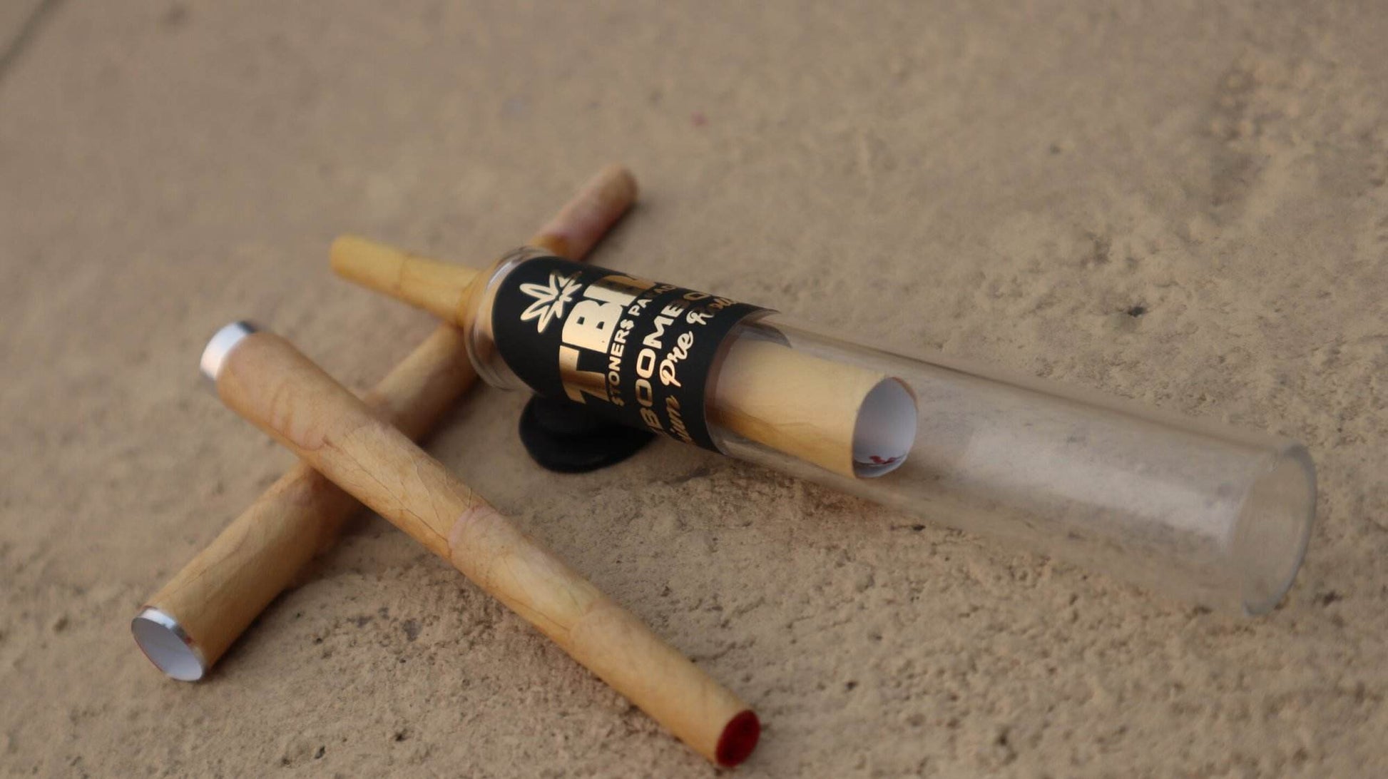 Herbal Pre-rolled Rose Blunt wrap,
Glass Tube Storage with Silicon Cap,
Enhance every toke you take Homie order now at theboomboxclub