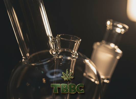 Quick Clean Routine for Bongs & Smoking Accessories: Keep Pulls Smooth Between Deep Cleans
