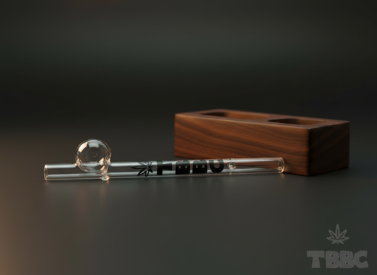 What is a one hitter pipe and dugout for weed sessions in India