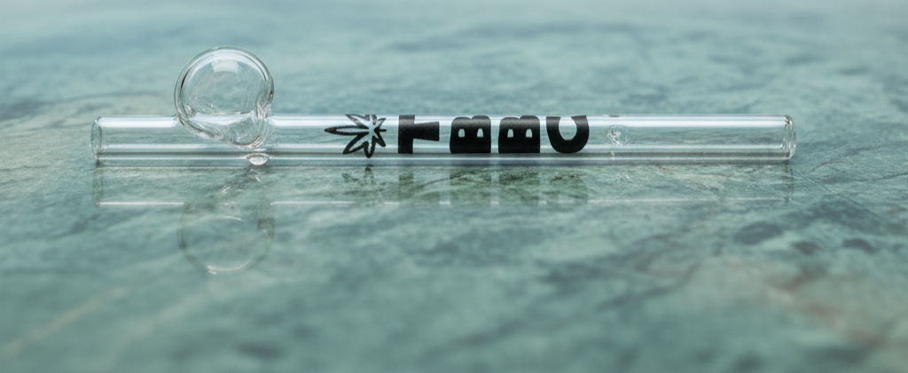 Best rolling paper substitute, One hitters instant delivery in delhi ncr, TBBC Slym shady glass one hitter 