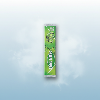 Juicy Jay's Green Apple King Size flavoured rolling papers pack on blue background
