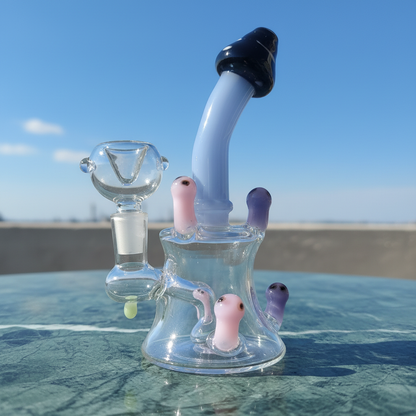 Mini glass rig side profile showing compact height and wide stable base, 6 inch borosilicate rig