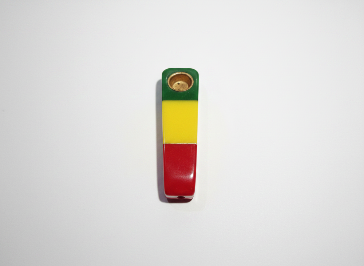 4 inch Rastafarian One Hitter Hand Pipe (Rasta)