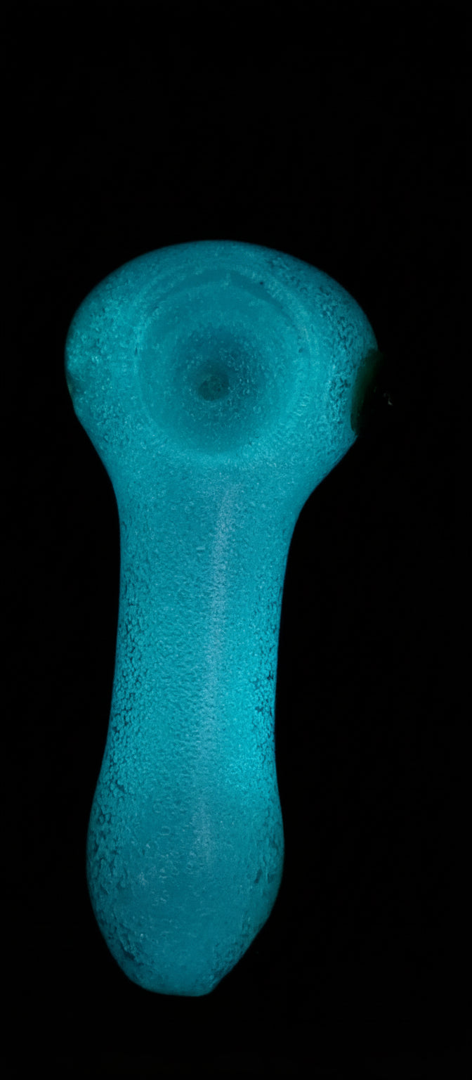 smoking radium glow in the dark glass pipe