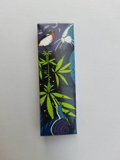 unbleached hemp rolling paper close-up TBBC